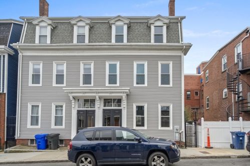 391 5Th St, Boston, MA 02127 exterior