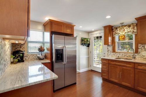 218 Whiting Ave, Dedham, MA 02026 exterior
