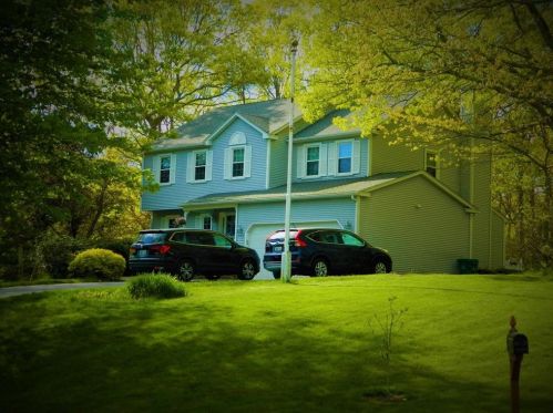 214 Kings Ridge Rd, Wakefield, RI 02879 exterior