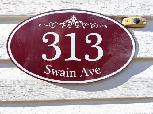 313 Swain Ave, Meriden, CT 06450 exterior