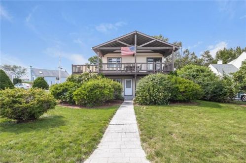127 Colonel John Gardner Rd, Narragansett, RI 02882 exterior