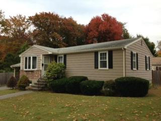 7 Edgewood Rd, Beverly Farms, MA 01915 exterior