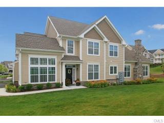 13 Country View Rd, Danbury, CT 06810 exterior