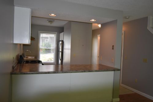 10 Merrill Pl, Enfield, NH 03748 exterior