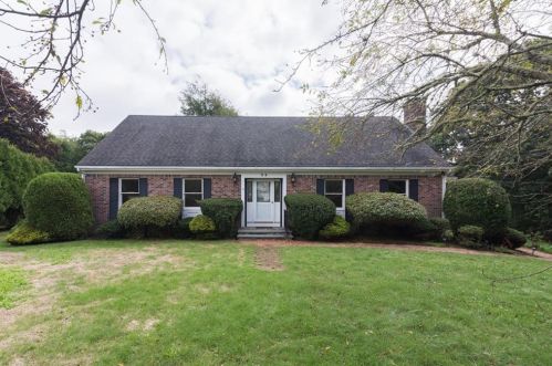 25 Cedar Crest Dr, Westerly, RI 02891 exterior