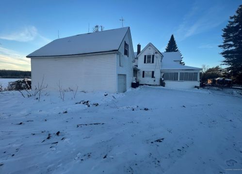466 Washburn Rd, Washburn, ME 04786 exterior