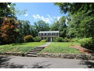 49 Tanners Dr, Wilton, CT 06897 exterior