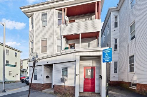 15 Perry Ave, Worcester, MA 01610 exterior