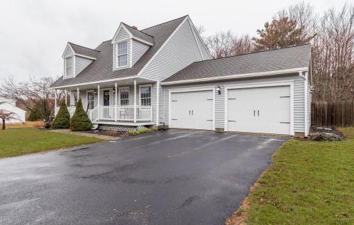 4 Copley Woods Cir, Portland, ME 04103 exterior