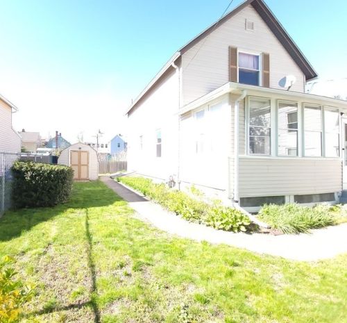 24 Bolton St, South Hadley, MA 01075 exterior