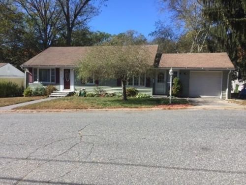 19 Hartwell Ter, Southbridge, MA 01550 exterior