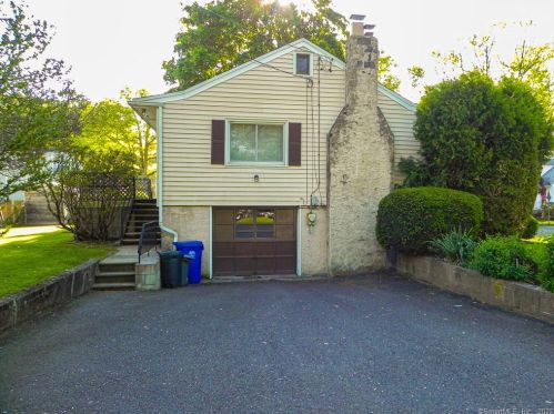 10 Kermit St, Norwalk, CT 06851 exterior