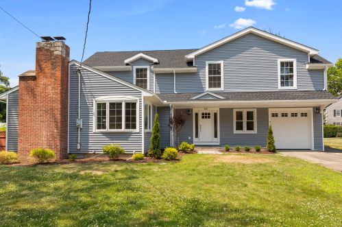 485 Chickadee Ln, Stratford, CT 06614 exterior