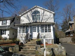 41 Mohegan Ave, Stamford, CT 06902 exterior