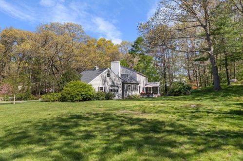 575 Essex St, Hamilton, MA 01982 exterior