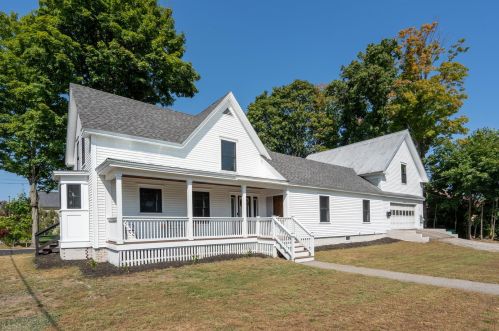 848 Portland St, Rochester, NH 03868 exterior