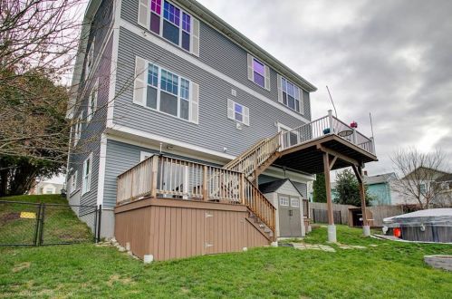 223 Bayview St, Fall River, MA 02724 exterior