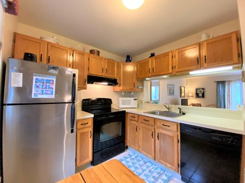 70 Howland Cir, Brewster, MA 02631 exterior