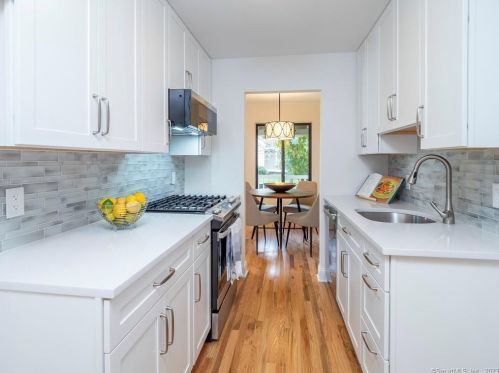 2 Quincy Close, Ridgefield, CT 06877 exterior