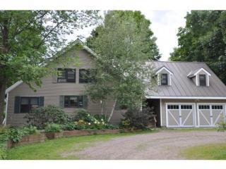2231 Middle Rd, Colchester, VT 05446 exterior