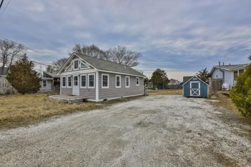 84 Old Point Rd, Plum Island, MA 01951 exterior