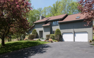 38 Tory Hill Ln, Norwalk, CT 06853 exterior