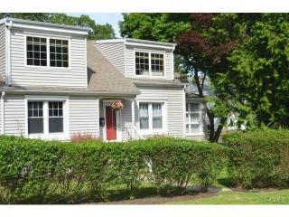 172 Sunset Ave, Fairfield, CT 06824 exterior