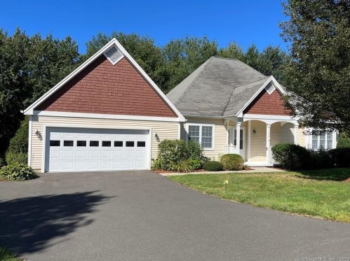 171 Thistle Pond Dr, Bloomfield, CT 06002 exterior