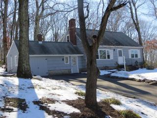 82 Brent Dr, Vernon, CT 06066 exterior