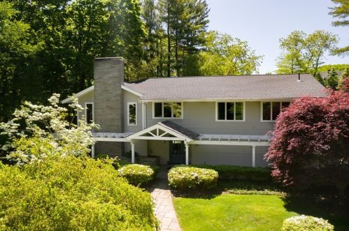 7 Porters Cove Rd, Hingham, MA 02043 exterior