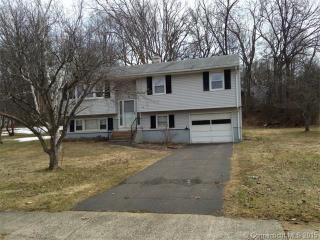 40 Woodland Dr, Wallingford, CT 06492 exterior