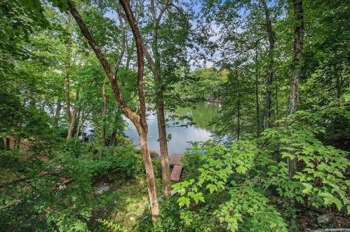 12 Carol St, Danbury, CT 06810 exterior