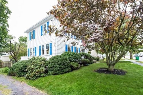 19 Woodside Rd, Medford, MA 02155 exterior