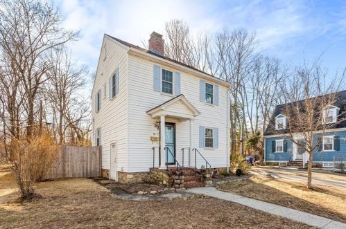 10 Demars St, Maynard, MA 01754 exterior