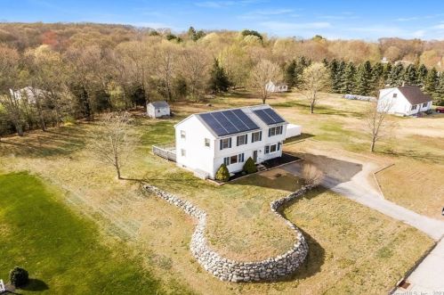 146 Pachaug River Dr, Norwich, CT 06351 exterior