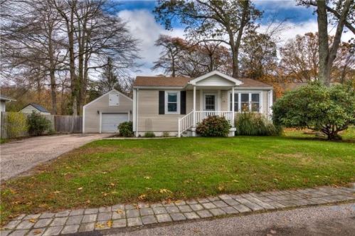 15 Buttonbush Trl, South Kingstown, RI 02874 exterior