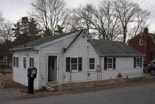 54 Bay State Ave, Tewksbury, MA 01876 exterior