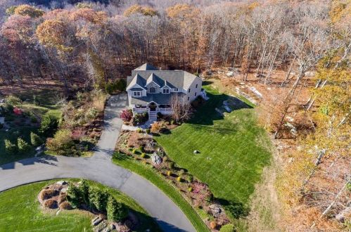32 River Road Dr, Essex, CT 06426 exterior