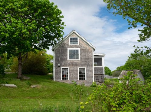 61 Main St, Vinalhaven, ME 04863 exterior