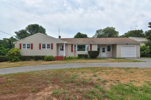 15 Wilbur Ave, Warren, RI 02885 exterior