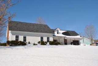 957 Lake Region Rd, Westmore, VT exterior