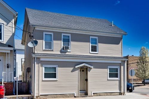 852 Globe St, Fall-River, MA 02724 exterior