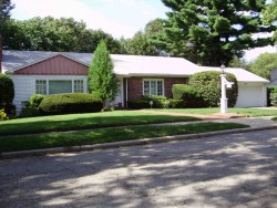 124 Rosalie Rd, Newton, MA 02459 exterior