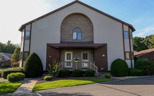 194 Pine Grove Dr, South-Hadley, MA 01075 exterior