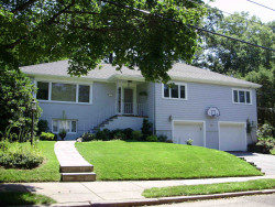 96 Cynthia Rd, Newton, MA 02459 exterior