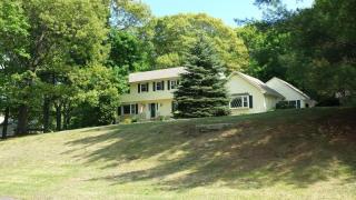 62 Teeter Rock Rd, Bridgeport, CT 06611 exterior