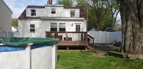 74 Wheeler Ave, Springfield, MA 01118 exterior