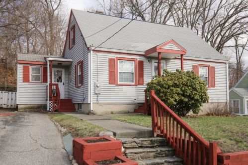 96 Ararat St, Worcester, MA 01606 exterior