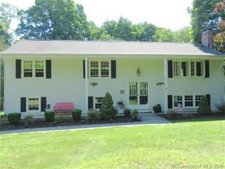 2 Apple Tree Ln, Farmington, CT 06032 exterior