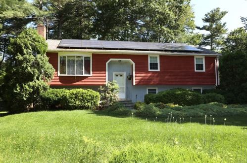 30 Twinbrook Dr, Bridgewater, MA 02324 exterior